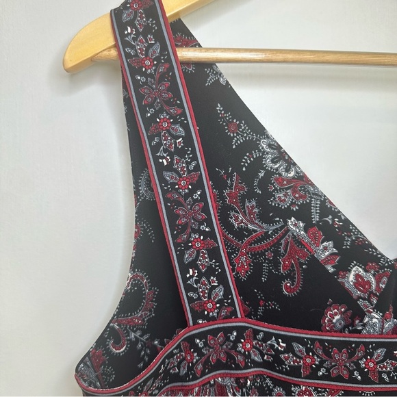 Tahari Y2K Paisley Tank Top. Size: 10. Black and Red. - Picture 4 of 6